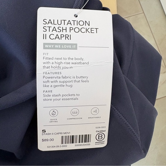 Athleta Salutation Stash Pocket II Capri Leggings NWT Blue Small Pockets - Picture 5 of 6